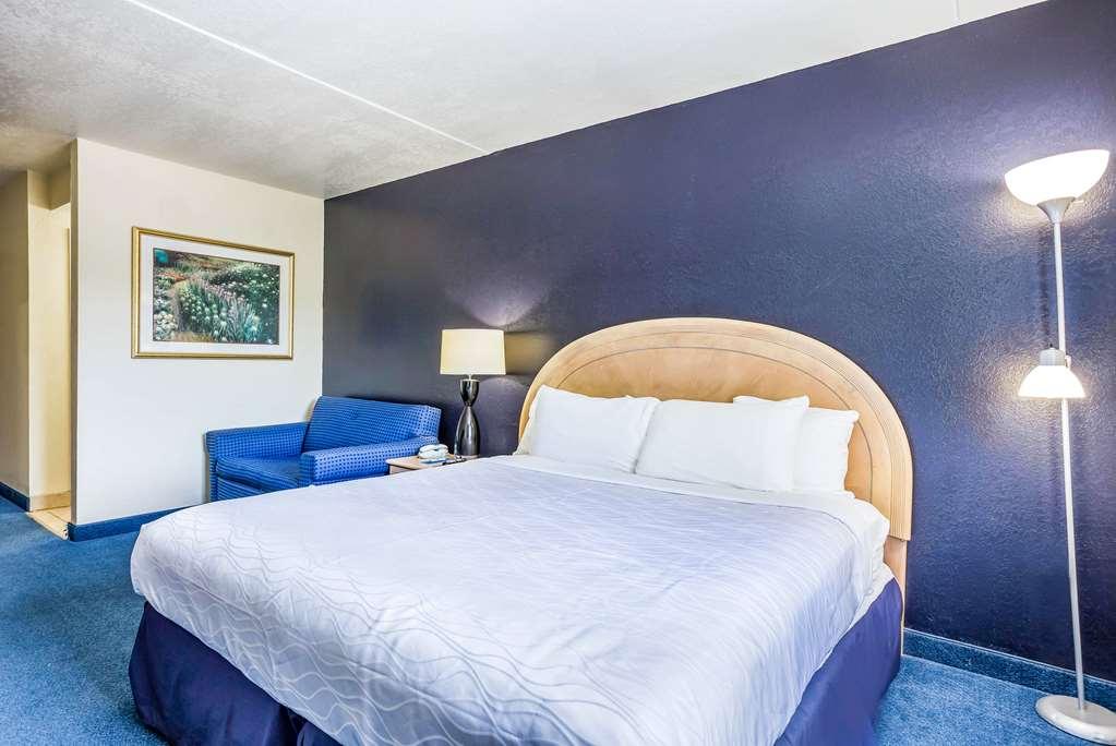 Rodeway Inn Branson, Brick House Phòng bức ảnh