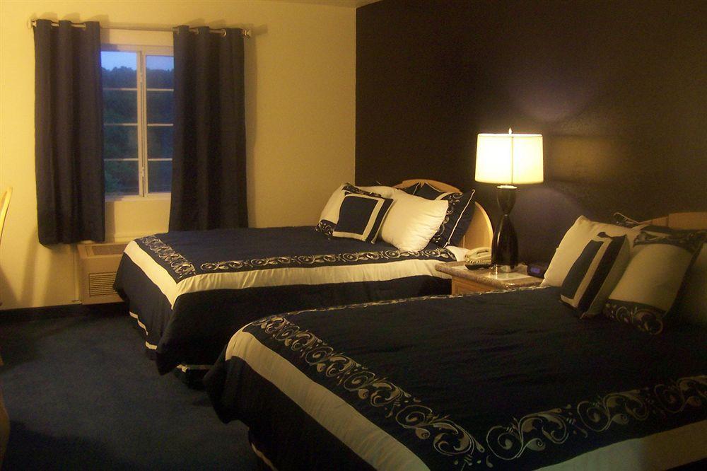 Rodeway Inn Branson, Brick House Ngoại thất bức ảnh