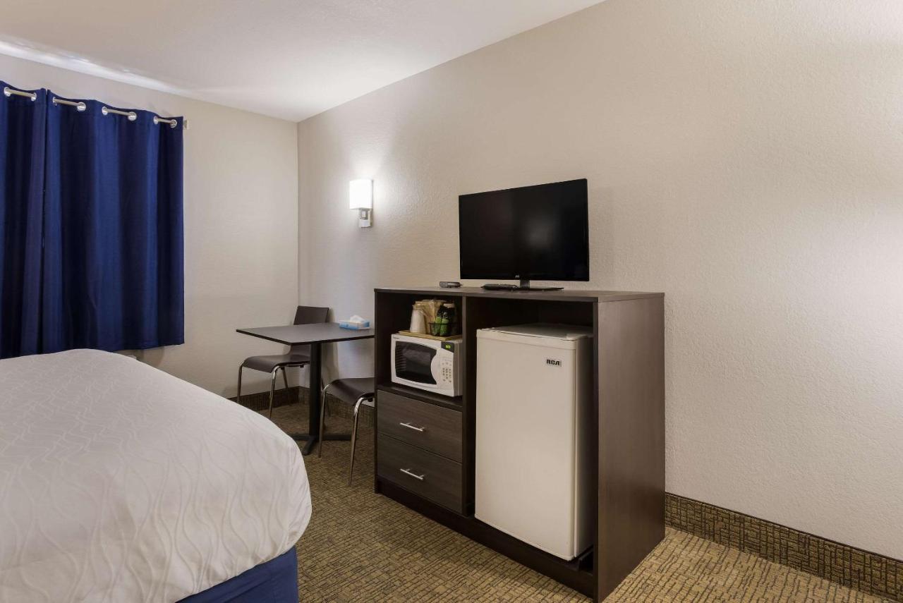 Rodeway Inn Branson, Brick House Ngoại thất bức ảnh
