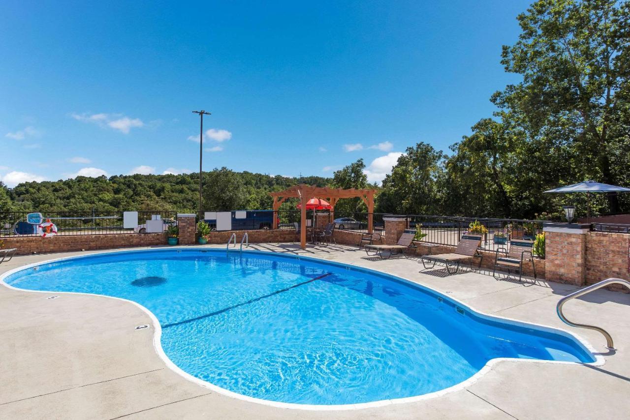 Rodeway Inn Branson, Brick House Ngoại thất bức ảnh