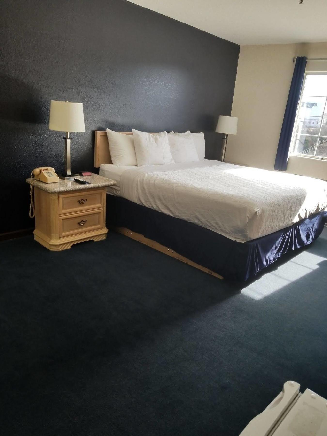 Rodeway Inn Branson, Brick House Ngoại thất bức ảnh