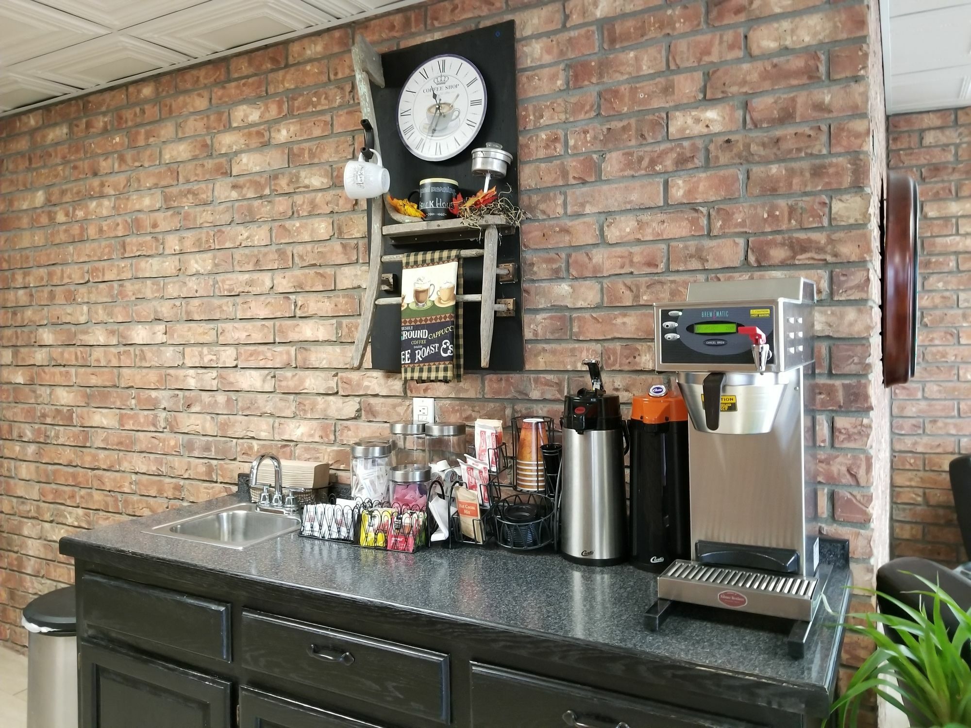 Rodeway Inn Branson, Brick House Ngoại thất bức ảnh